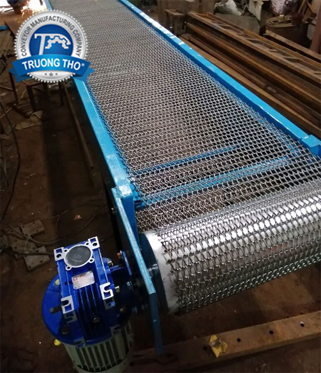 Băng tải lưới inox xích