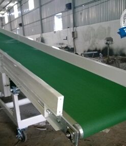 Băng tải PVC nghiêng