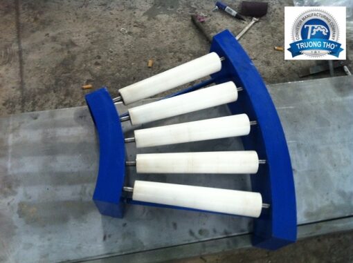 Băng tải cong 45 độ