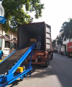 Tải hàng lên xe Container